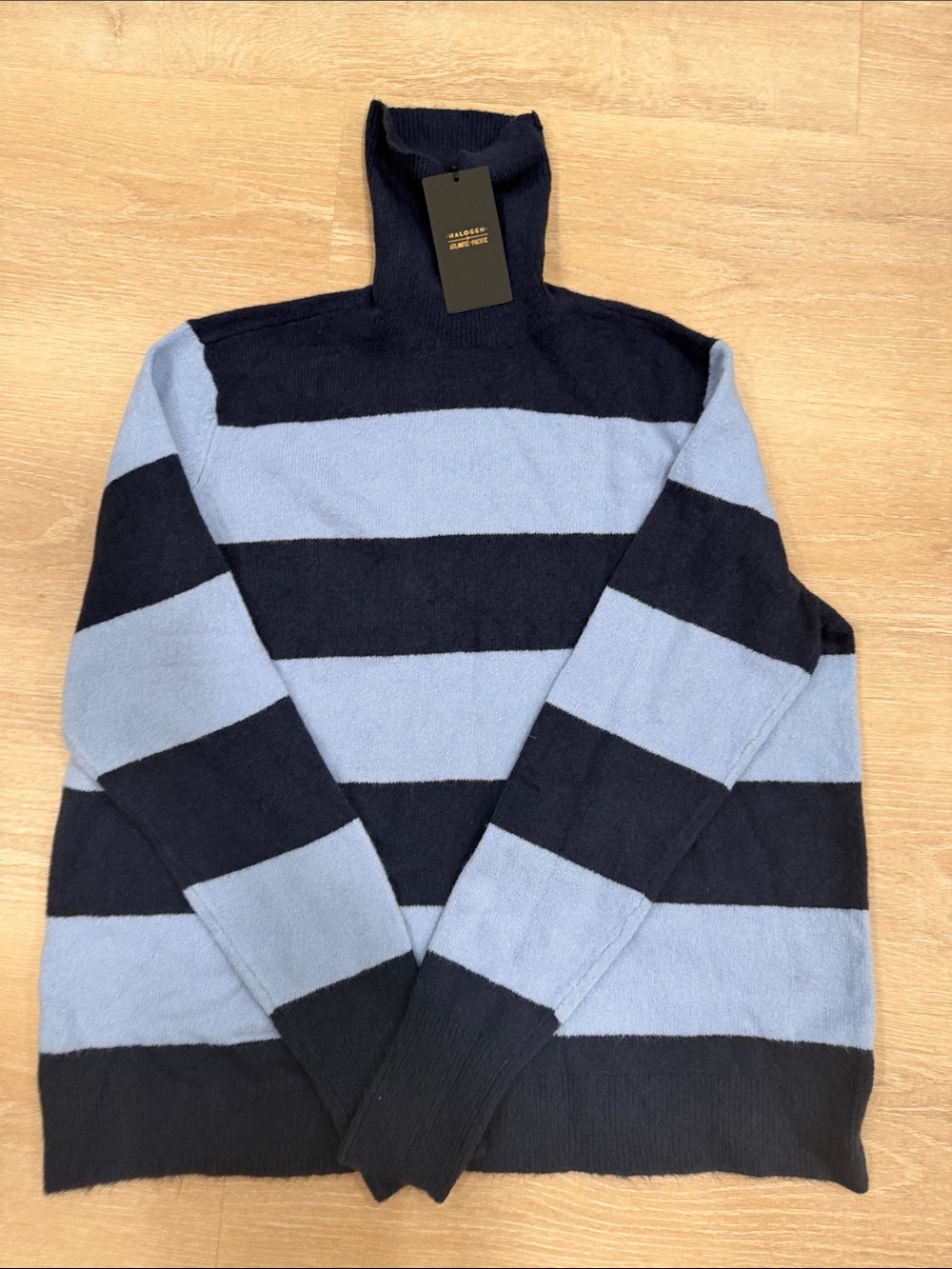 BNWT Halogen x Atlantic Pacific Striped Turtleneck Sweater — Navy and Light Blur